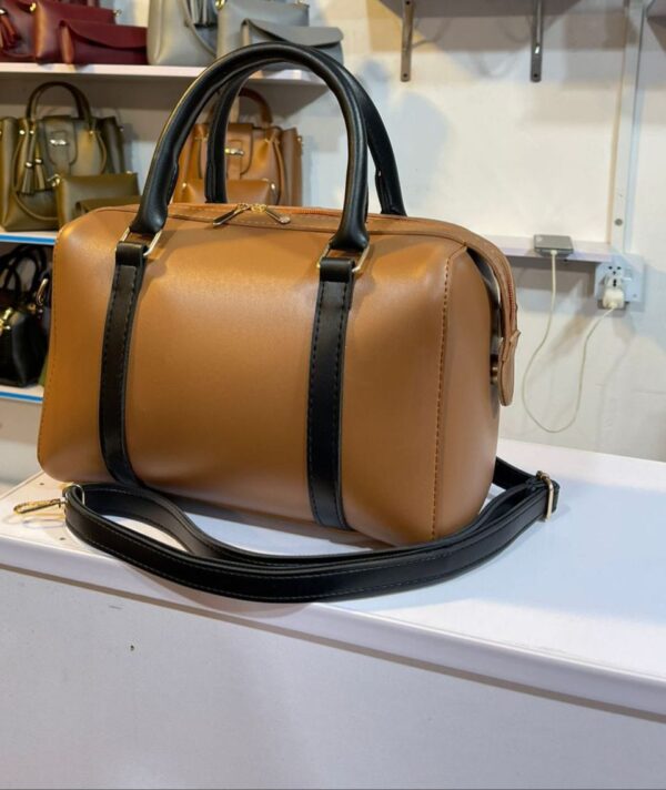 Duffle style big handbag camel color